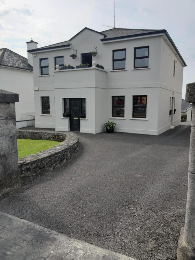 Strokestown Townhouse Apartments Eksteriør bilde