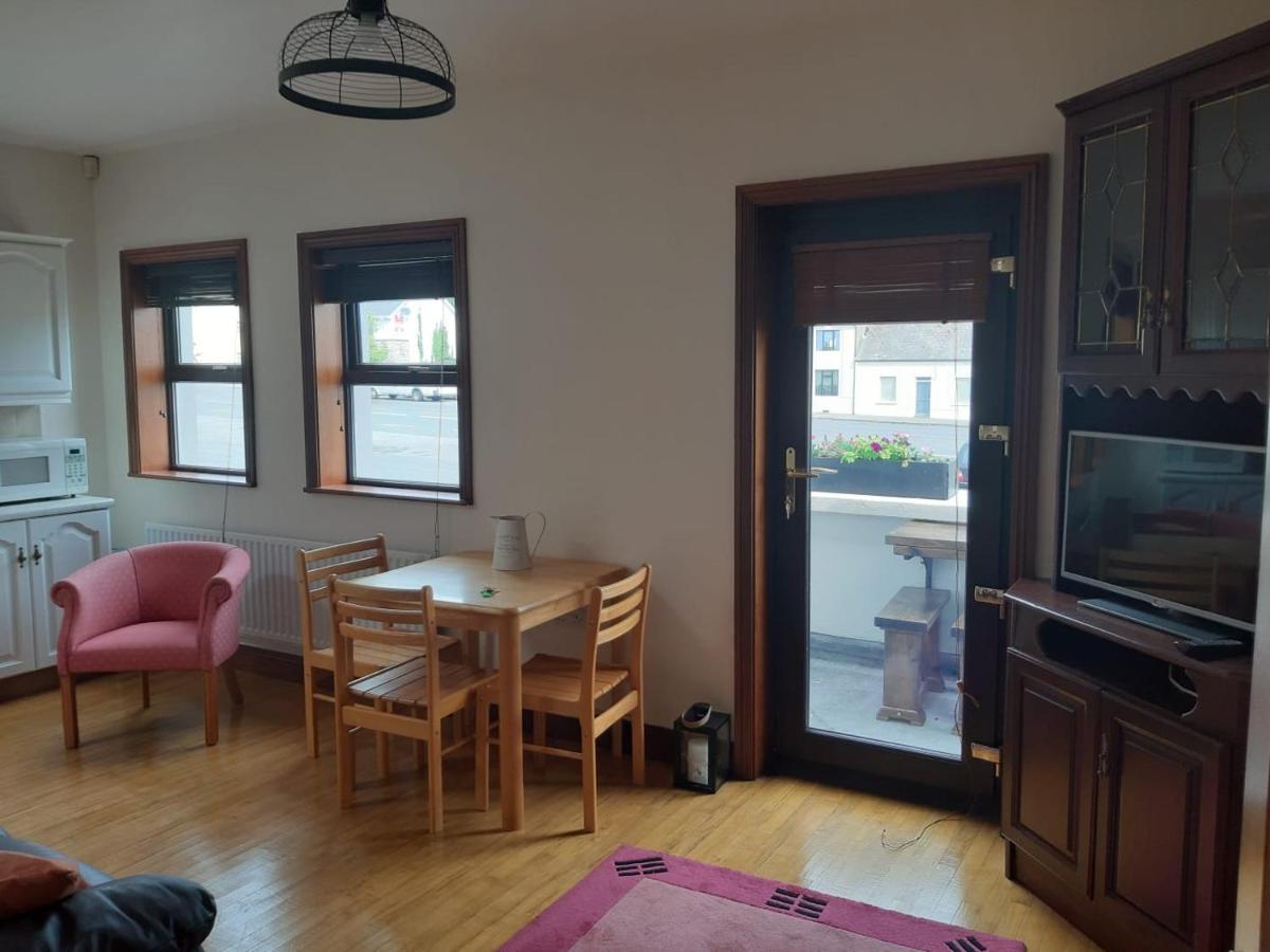 Strokestown Townhouse Apartments Eksteriør bilde